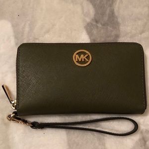 Michael Kors wristlet wallet